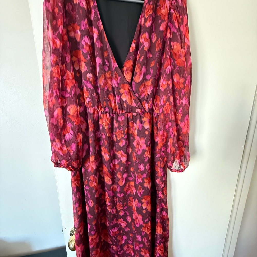 Robe - Picture 2 of 2